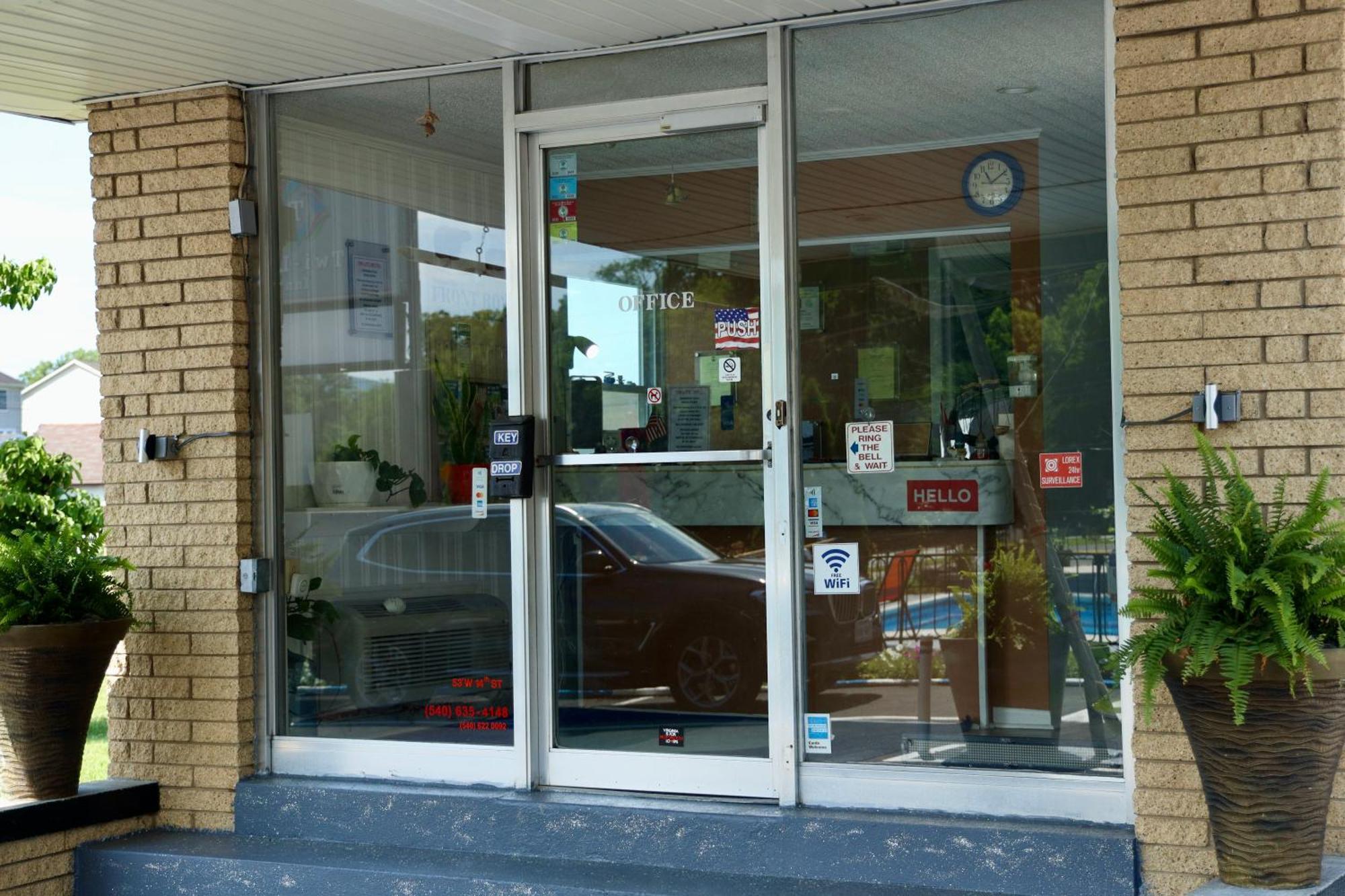 Twi-Lite Inn Front Royal Bagian luar foto
