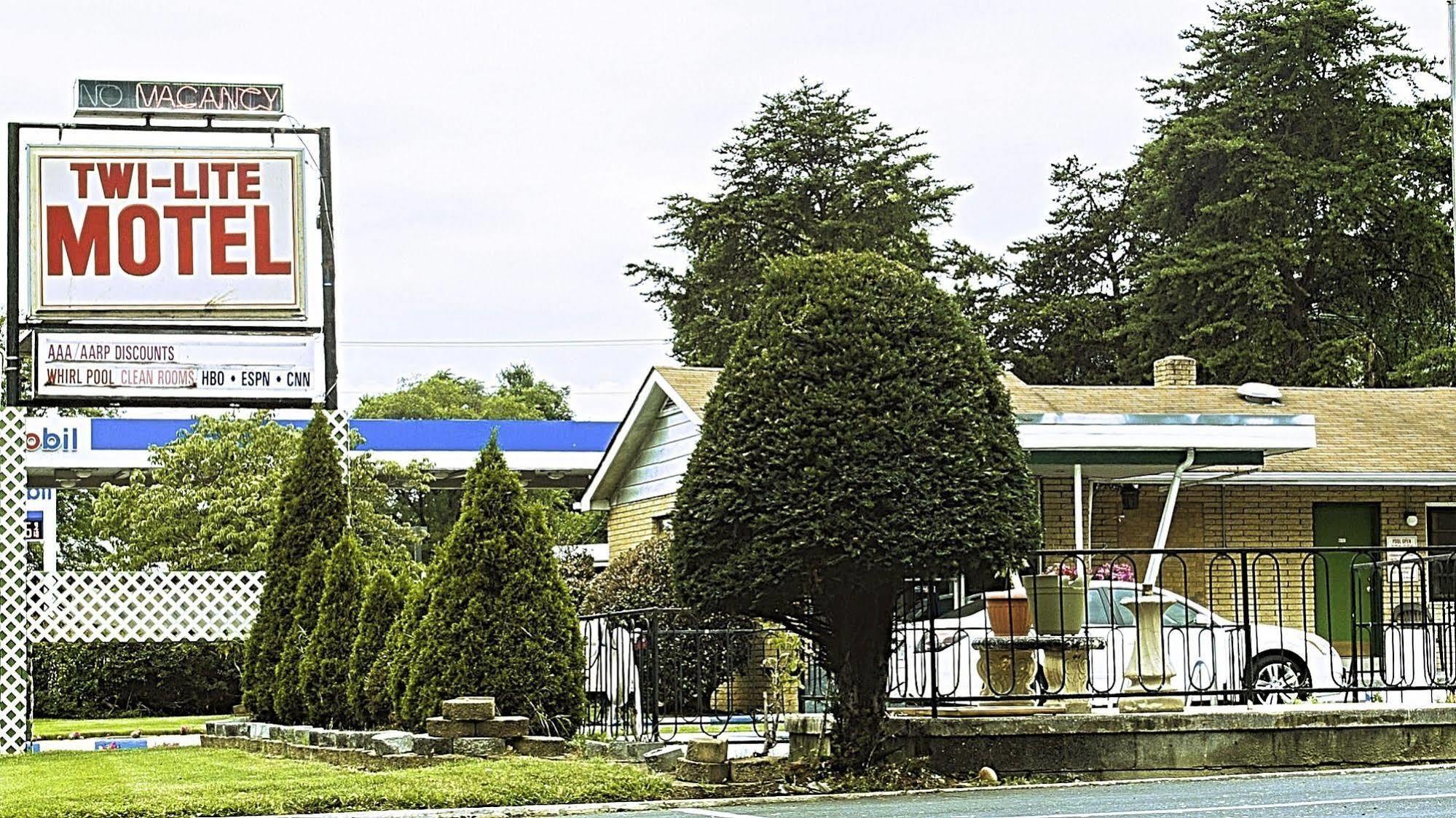 Twi-Lite Inn Front Royal Bagian luar foto